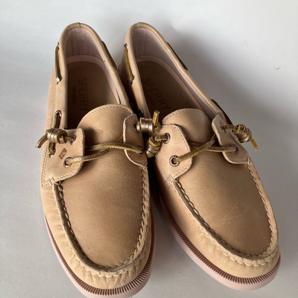 Sperry Women's Beige Boat Shoes